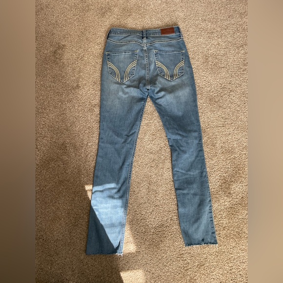 Hollister high rise super skinny jeans - Picture 2 of 3